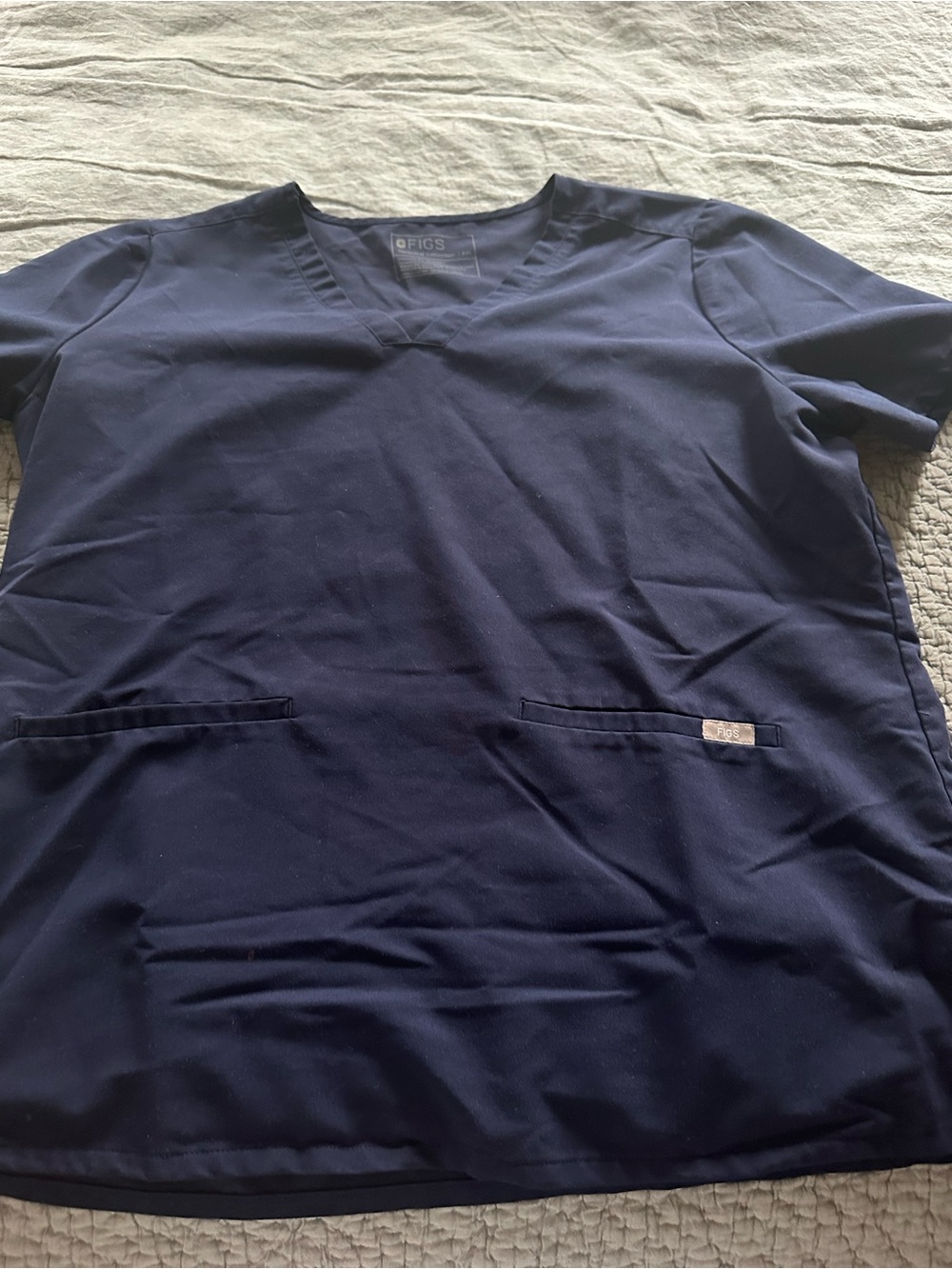 Figs XXL Navy V-Neck Medical Scrub Top with Front Pockets